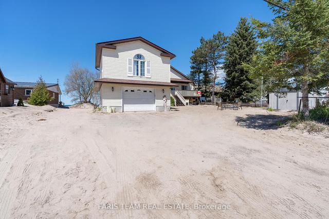 1078 Tiny Beaches Rd S, House detached with 4 bedrooms, 3 bathrooms and 6 parking in Tiny ON | Image 33