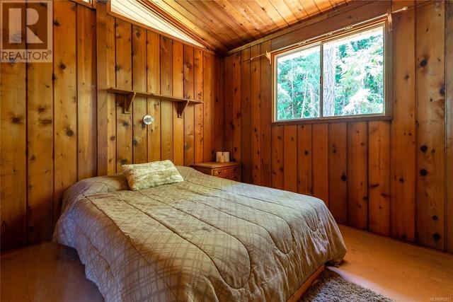 42 Baikie Dr, House detached with 2 bedrooms, 1 bathrooms and 2 parking in Strathcona D (Oyster Bay   Buttle Lake) BC | Image 23