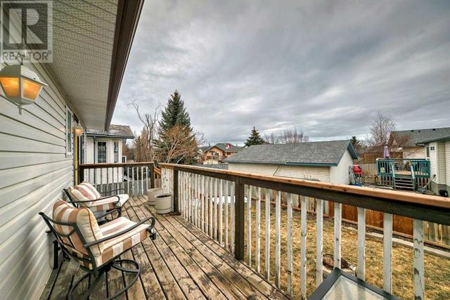 4 West Hall Pl, House detached with 4 bedrooms, 3 bathrooms and 4 parking in Cochrane AB | Image 40