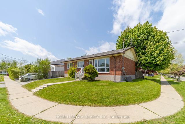 8 Laxford Ave, House detached with 3 bedrooms, 2 bathrooms and 2 parking in Toronto ON | Image 12
