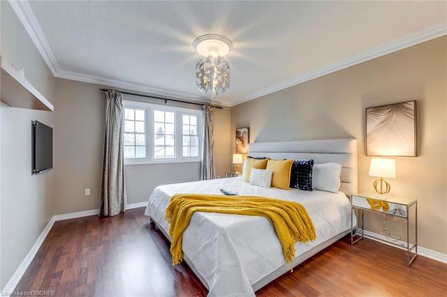 2176 Dunvegan Avenue, House detached with 5 bedrooms, 3 bathrooms and 4 parking in Oakville ON | Image 21