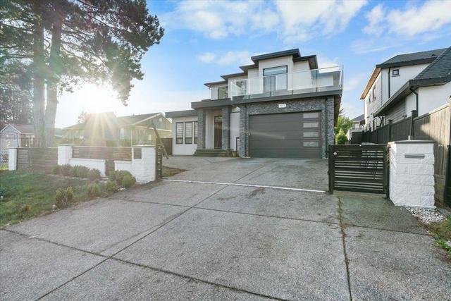 7275 145a St, House detached with 10 bedrooms, 9 bathrooms and 2 parking in Surrey BC | Image 2