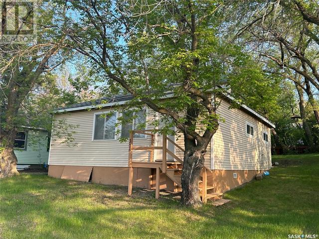 306 Douglas Ave, House detached with 2 bedrooms, 1 bathrooms and null parking in Manitou Beach SK | Image 1