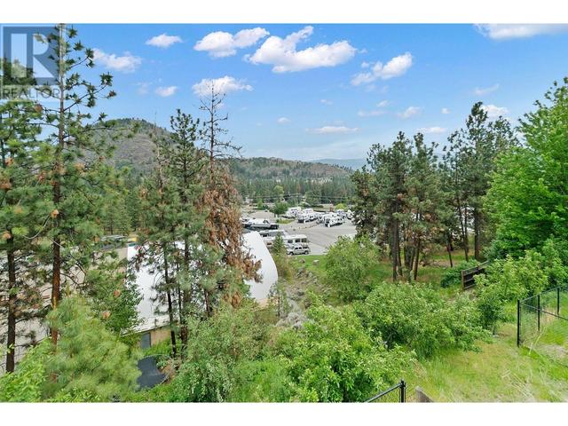 2961 Ensign Way, House detached with 7 bedrooms, 3 bathrooms and 2 parking in West Kelowna BC | Image 20