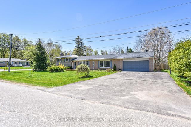 1 Vine St, House detached with 4 bedrooms, 2 bathrooms and 6 parking in Oro Medonte ON | Image 1