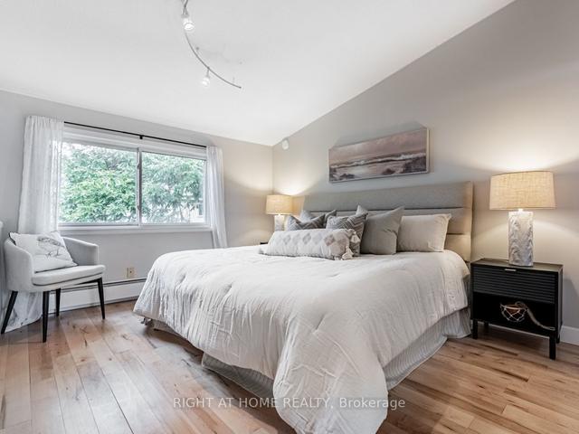 257 Ontario St, House attached with 3 bedrooms, 2 bathrooms and 2 parking in Toronto ON | Image 16