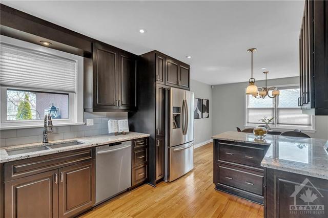 707 Fraser Avenue, House detached with 5 bedrooms, 3 bathrooms and 3 parking in Ottawa ON | Image 10