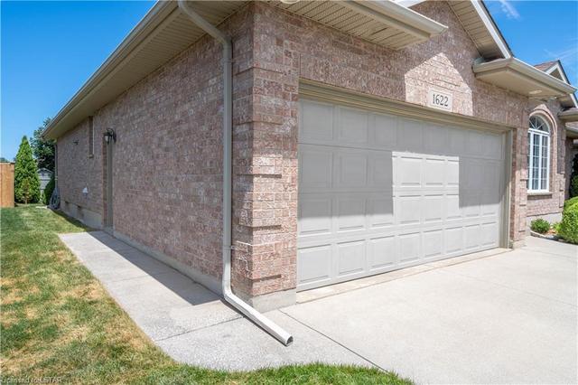 1622 Heritage Park Drive, House detached with 4 bedrooms, 2 bathrooms and 4 parking in Sarnia ON | Image 7
