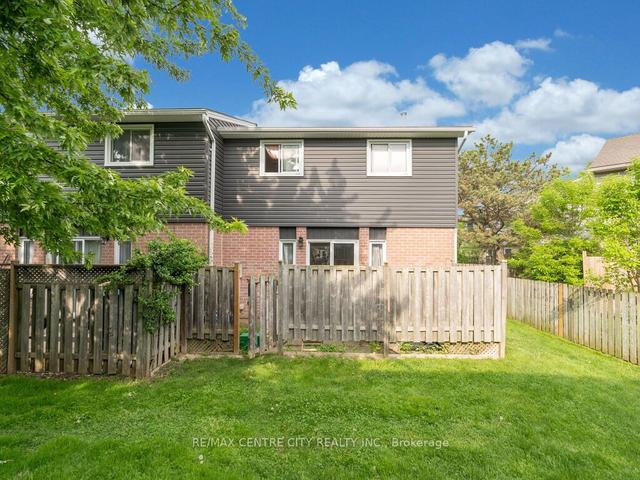 6 - 131 Bonaventure Dr, Townhouse with 3 bedrooms, 2 bathrooms and 3 parking in London ON | Image 26
