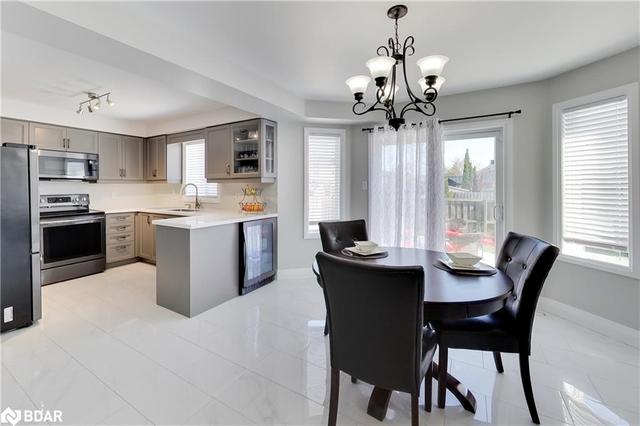 19 Sherwood Crt, House detached with 3 bedrooms, 2 bathrooms and 6 parking in Barrie ON | Image 23