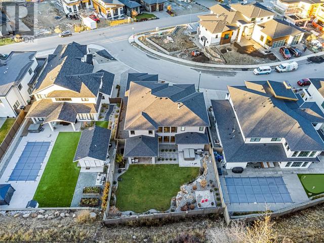 419 Hawk Hill Dr, House detached with 6 bedrooms, 4 bathrooms and 5 parking in Kelowna BC | Image 52
