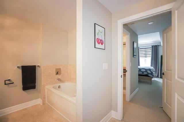 2300 Upper Middle Rd, Condo with 1 bedrooms, 2 bathrooms and 1 parking in Oakville ON | Image 10