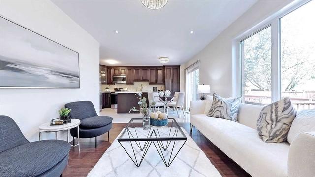 5845 Sidmouth St, House detached with 4 bedrooms, 5 bathrooms and 5 parking in Mississauga ON | Image 6