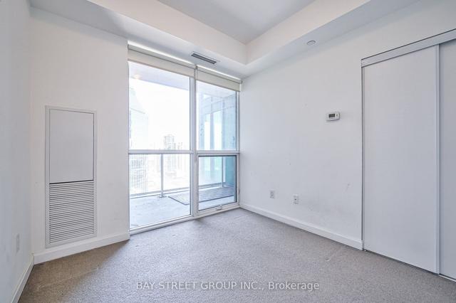 2208 - 11 Bogert Ave, Condo with 2 bedrooms, 2 bathrooms and 1 parking in Toronto ON | Image 33