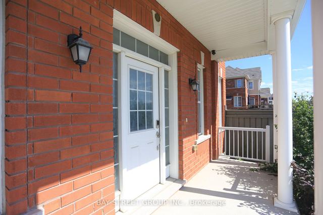 125 Thomas Phillips Dr, House detached with 4 bedrooms, 3 bathrooms and 4 parking in Aurora ON | Image 1