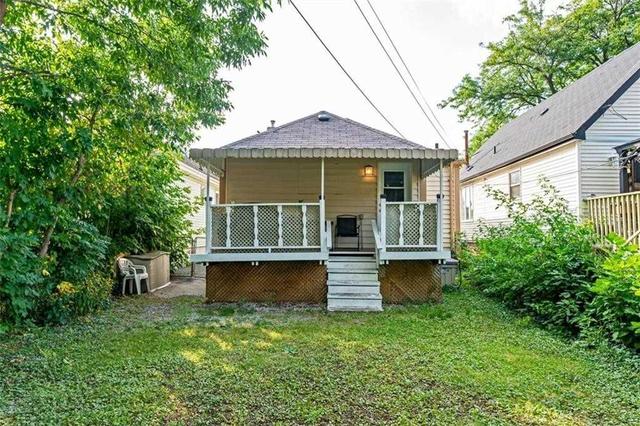 38 Tuxedo Ave N, House detached with 2 bedrooms, 2 bathrooms and 3 parking in Hamilton ON | Image 19