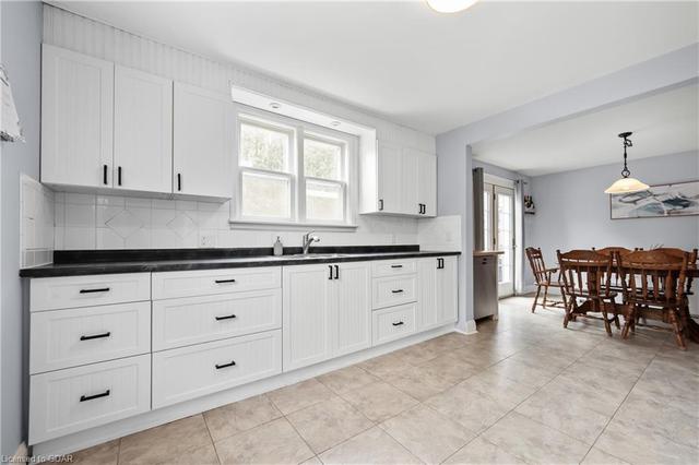 133 Arnold St, House detached with 3 bedrooms, 1 bathrooms and 2 parking in Kitchener ON | Image 7