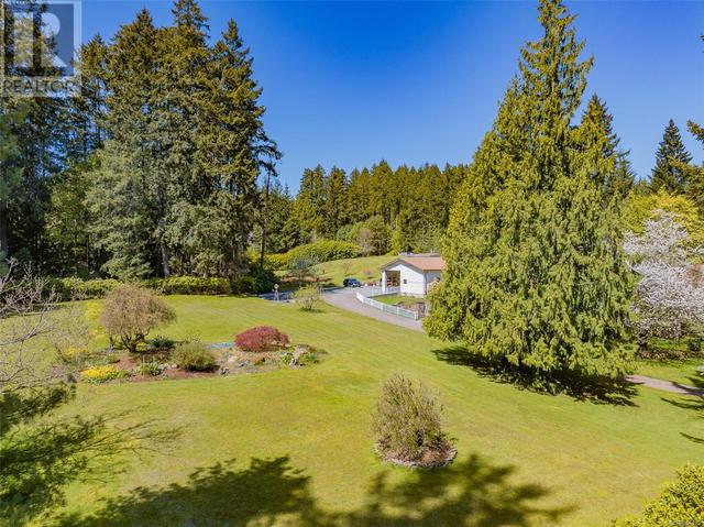 2369 South Wellington Rd, House detached with 3 bedrooms, 2 bathrooms and 6 parking in Nanaimo A BC | Image 32
