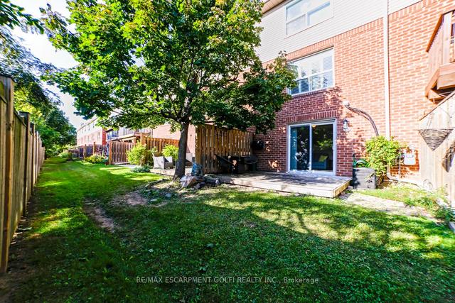16 - 1540 Reeves Gate, Townhouse with 3 bedrooms, 3 bathrooms and 2 parking in Oakville ON | Image 31