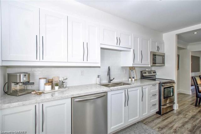 1520 - 1520 Westminster Place, House attached with 3 bedrooms, 1 bathrooms and 3 parking in Burlington ON | Image 15