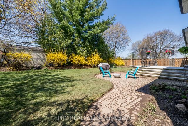 18 Joycelyn Cres, House detached with 4 bedrooms, 2 bathrooms and 5 parking in Halton Hills ON | Image 27