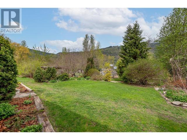 2370 Trans Canada Highway, House detached with 2 bedrooms, 1 bathrooms and 20 parking in Columbia Shuswap E BC | Image 71