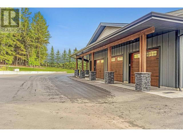 1675 Hilltop Rd, House detached with 5 bedrooms, 5 bathrooms and null parking in Cariboo D BC | Image 35