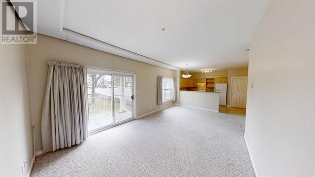 401 - 9914 101, Home with 2 bedrooms, 2 bathrooms and null parking in Grande Prairie AB | Image 5