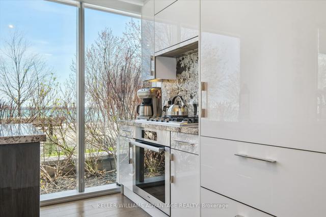 th112 - 39 Queens Quay E, Townhouse with 3 bedrooms, 3 bathrooms and 2 parking in Toronto ON | Image 2
