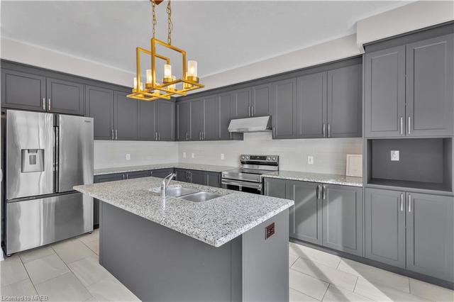 260 Woodbine Ave Ave, House detached with 5 bedrooms, 2 bathrooms and 5 parking in Kitchener ON | Image 11