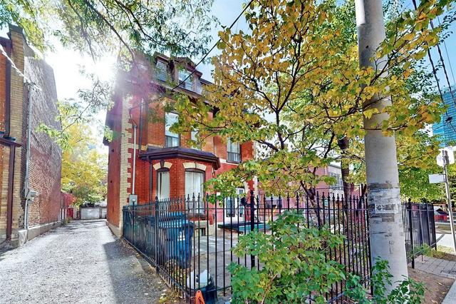 29 Linden St, House detached with 7 bedrooms, 9 bathrooms and 6 parking in Toronto ON | Image 23