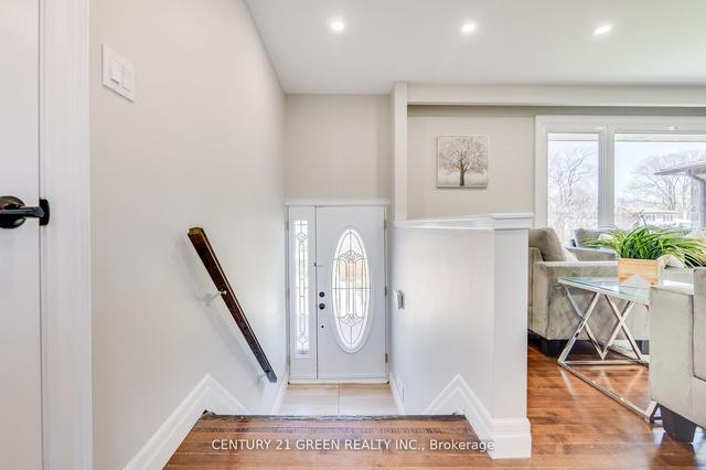 55 Regency Sq, House detached with 3 bedrooms, 2 bathrooms and 6 parking in Toronto ON | Image 35