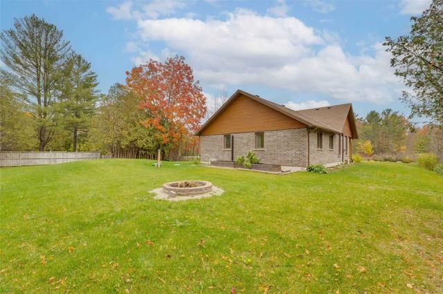592 Lakeshore Rd E, House detached with 3 bedrooms, 2 bathrooms and 8 parking in Oro Medonte ON | Image 14