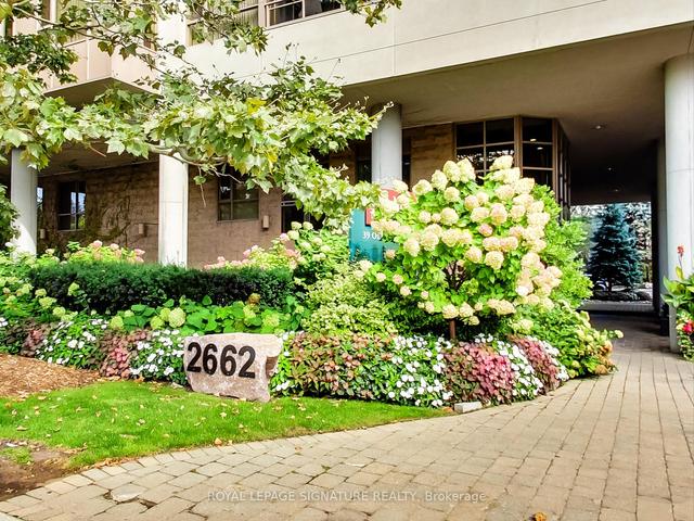 406 - 2662 Bloor St W, Condo with 2 bedrooms, 2 bathrooms and 1 parking in Toronto ON | Image 1