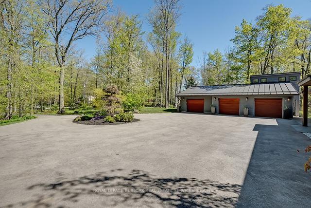 2052 Highview Dr, House detached with 3 bedrooms, 4 bathrooms and 13 parking in Burlington ON | Image 23