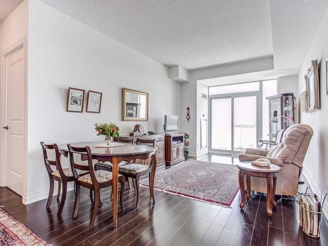708 - 17 Ruddington Dr, Condo with 2 bedrooms, 2 bathrooms and 1 parking in Toronto ON | Image 4