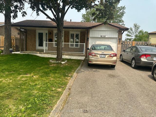 2797 Council Ring Rd, House detached with 3 bedrooms, 2 bathrooms and 2 parking in Mississauga ON | Image 11