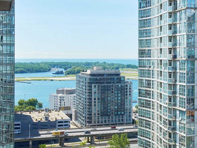 2607 - 81 Navy Wharf Crt, Condo with 1 bedrooms, 1 bathrooms and 0 parking in Toronto ON | Image 2