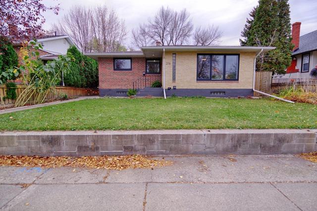 276 7 Ave S, House detached with 4 bedrooms, 2 bathrooms and 2 parking in Lethbridge AB | Image 2