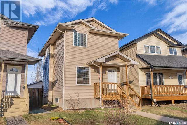 715 Lamarsh Lane, House detached with 3 bedrooms, 3 bathrooms and null parking in Saskatoon SK | Image 2