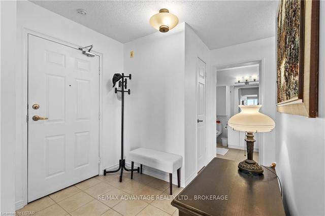 701 - 1180 Commissioners Rd W, Condo with 2 bedrooms, 2 bathrooms and 2 parking in London ON | Image 16