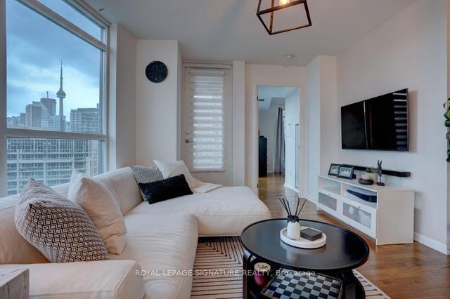 1611 - 215 Fort York Blvd, Condo with 2 bedrooms, 1 bathrooms and 1 parking in Toronto ON | Image 15