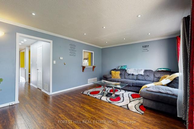 18 Carleton Pl, Townhouse with 3 bedrooms, 2 bathrooms and 2 parking in Brampton ON | Image 30