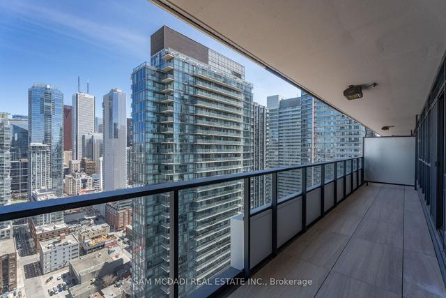 4002 - 38 Widmer St, Condo with 2 bedrooms, 2 bathrooms and 0 parking in Toronto ON | Image 7