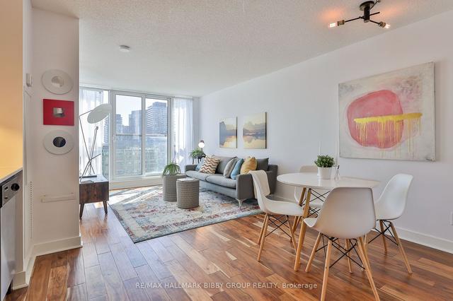 721 - 320 Richmond St E, Condo with 1 bedrooms, 1 bathrooms and 0 parking in Toronto ON | Image 5
