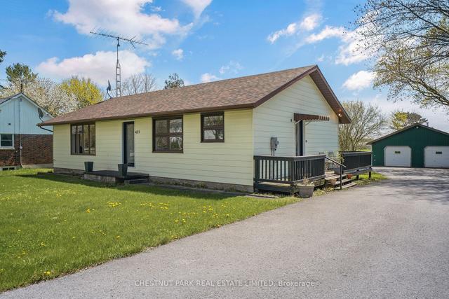 425 Bloomfield Main St, House detached with 2 bedrooms, 1 bathrooms and 10 parking in Prince Edward County ON | Image 1