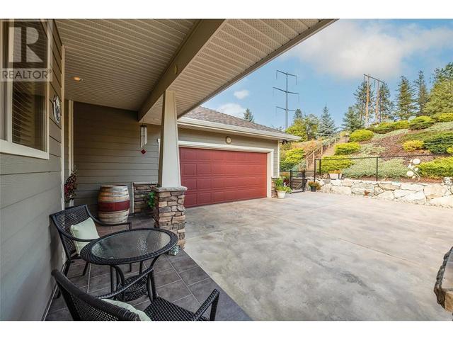 3429 Camelback Dr, House detached with 3 bedrooms, 2 bathrooms and 2 parking in Central Okanagan BC | Image 53