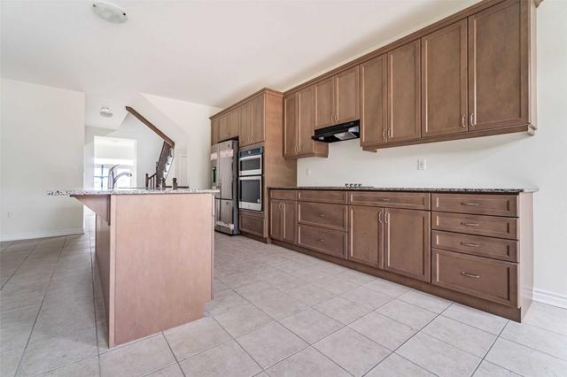 580 Queen Mary Dr, House detached with 4 bedrooms, 3 bathrooms and 5 parking in Brampton ON | Image 38