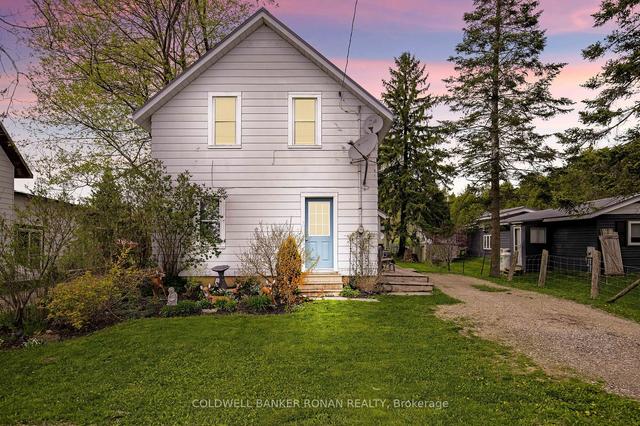 706117 County Rd 21, House detached with 3 bedrooms, 1 bathrooms and 5 parking in Mulmur ON | Image 1