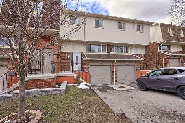 th23 - 34 Dundalk Dr, Townhouse with 3 bedrooms, 2 bathrooms and 1 parking in Toronto ON | Image 1